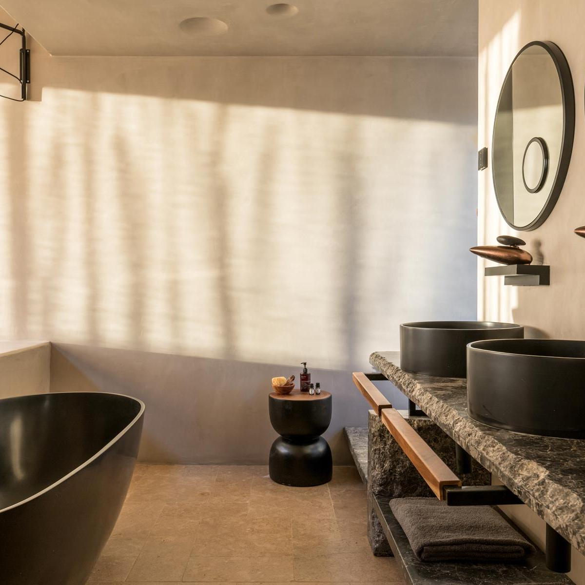 a pot that is sitting on a kitchen counter
